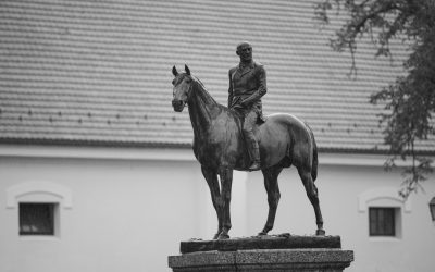 Wenckheim Béla lovasszobra