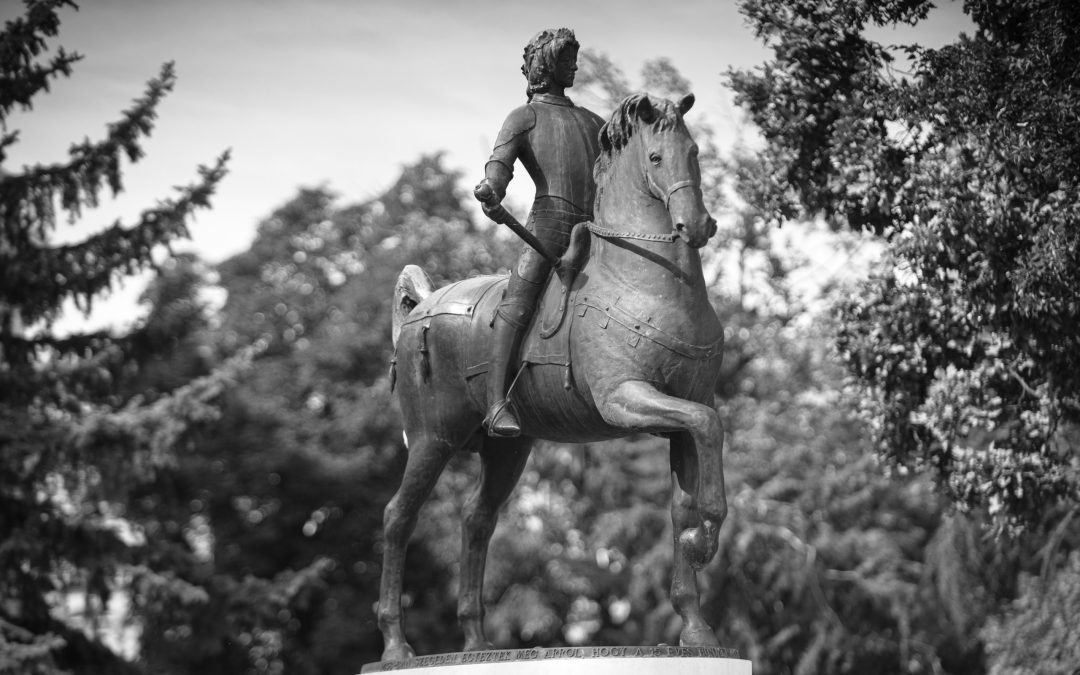 Hunyadi Mátyás lovas szobra
