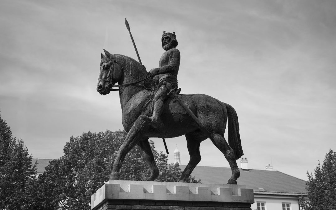 IV. Béla-lovasszobor